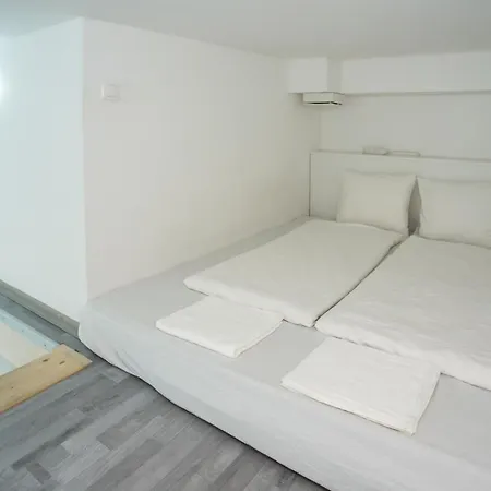 Aradi Apartment