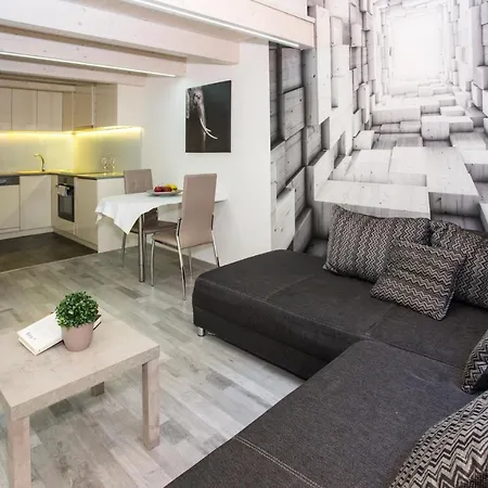 Aradi Apartment *